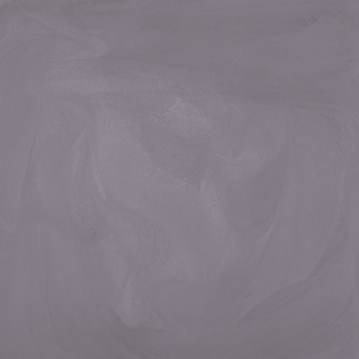 Eine glatte, wirbelnde Textur in sanften Lavendeltönen, die ein Gefühl von Ruhe und Gelassenheit hervorrufen. Die Oberfläche wirkt leicht glänzend mit zarten Farbvariationen, die eine weiche, ätherische Qualität erzeugen. Das Licht schimmert sanft über die Fläche und hebt ihre Tiefe hervor und verleiht ihr eine ruhige Schönheit.
